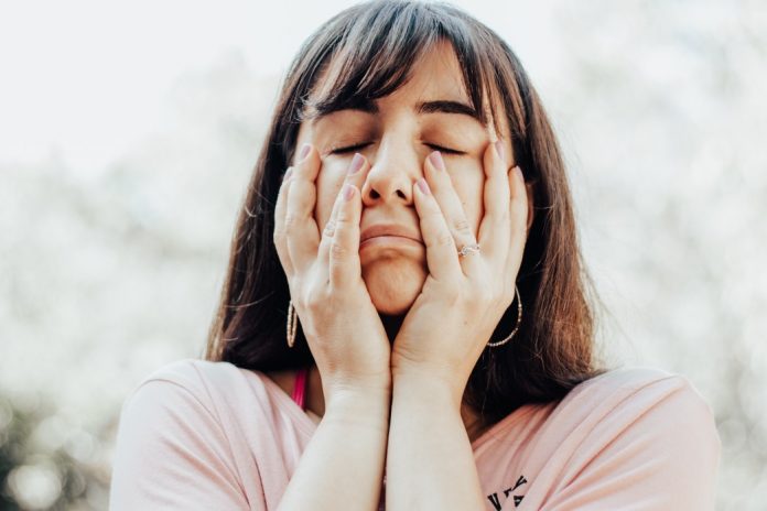 Cómo combatir la ansiedad laboral Cómo combatir la ansiedad laboral