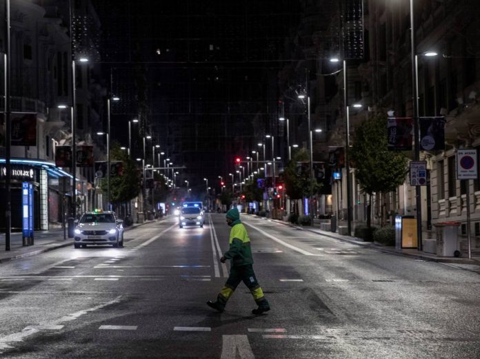 puedo-estar-en-la-calle-en-pleno-toque-de-queda-estas-son-las-excepciones-para-salir-de-las-zonas-confinadas