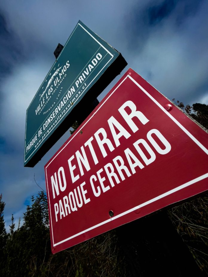 En Puerto Varas denuncian violento cierre de histórico paso al volcán Calbuco En Puerto Varas denuncian violento cierre de histórico paso al volcán Calbuco