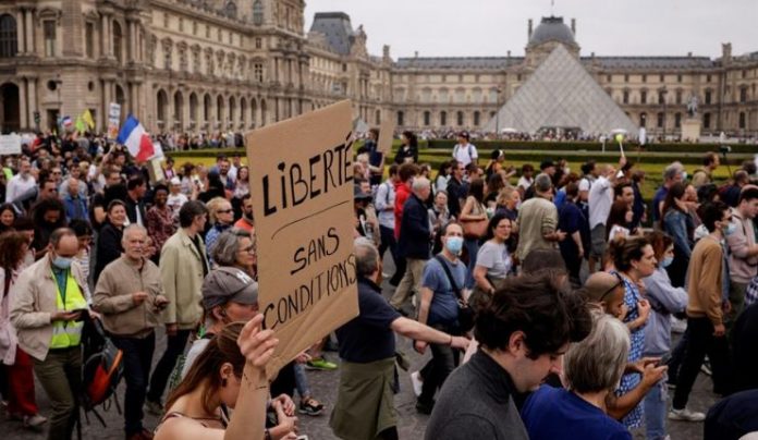 Francia en contra del pasaporte sanitario Francia en contra del pasaporte sanitario