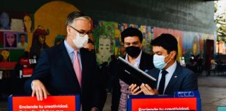 Los alumnos del séptimo básico recibirán computadores gratuitos por Junaeb