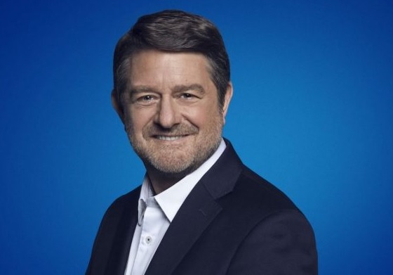 Orrego encargó la compra de un sillón de un millón de pesos para su oficina Orrego encargó la compra de un sillón de un millón de pesos para su oficina
