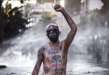 "Pelao" Vade en una manifestación durante el estallido social.