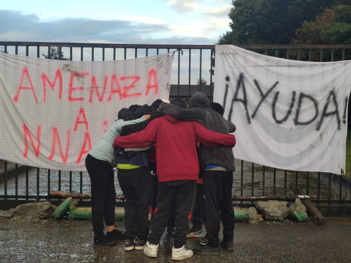 Niños y adolescentes de Aldeas Infantiles SOS organizaron una manifestación en Puerto Varas