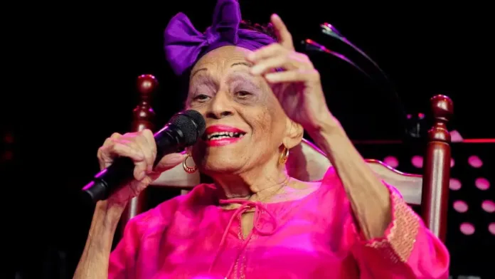 Omara Portuondo se despide de los escenarios tras un episodio de desorientación. Omara Portuondo se despide de los escenarios tras un episodio de desorientación.