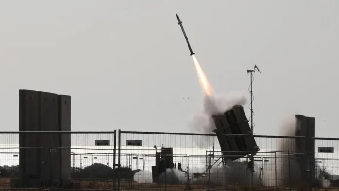 EEUU refuerza la defensa de Israel con un nuevo sistema antimisiles ante amenazas iraníes. EEUU refuerza la defensa de Israel con un nuevo sistema antimisiles ante amenazas iraníes.