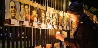Familiares de rehenes piden a Netanyahu un acuerdo tras un año del ataque de Hamás.