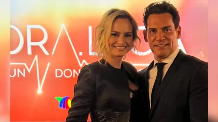 Cristián de la Fuente y su pareja: un amor que trasciende distancias. Cristián de la Fuente y su pareja: un amor que trasciende distancias.