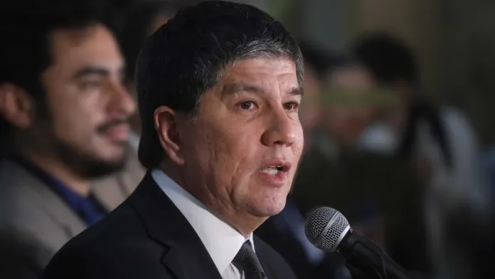 El Tribunal Supremo del PS expulsa a Manuel Monsalve por su renuncia como agravante. El Tribunal Supremo del PS expulsa a Manuel Monsalve por su renuncia como agravante.