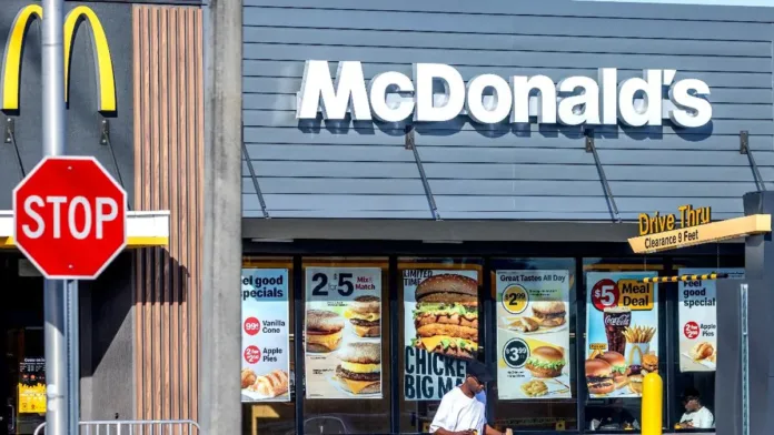 Causa del brote de E. coli en McDonald's: cebollas frescas contaminadas. Causa del brote de E. coli en McDonald's: cebollas frescas contaminadas.