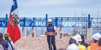 Boric llama a empresarios a innovar y dejar atrás el modelo del siglo XX.
