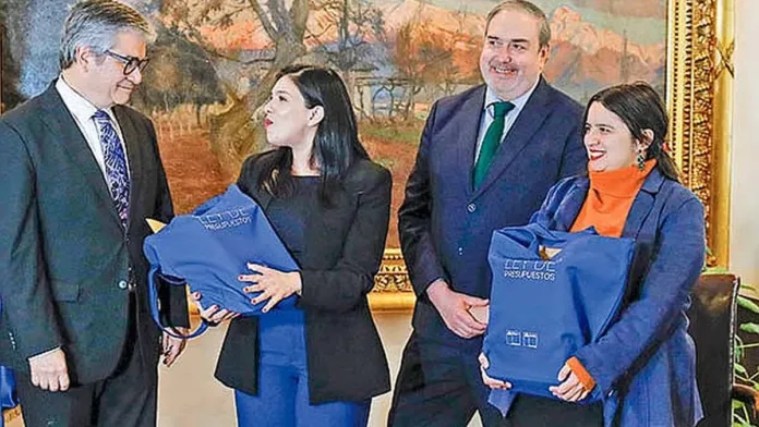 LyD critica cifras de seguridad en el presupuesto 2025 y llama a mejorar pensiones y empleo. LyD critica cifras de seguridad en el presupuesto 2025 y llama a mejorar pensiones y empleo.