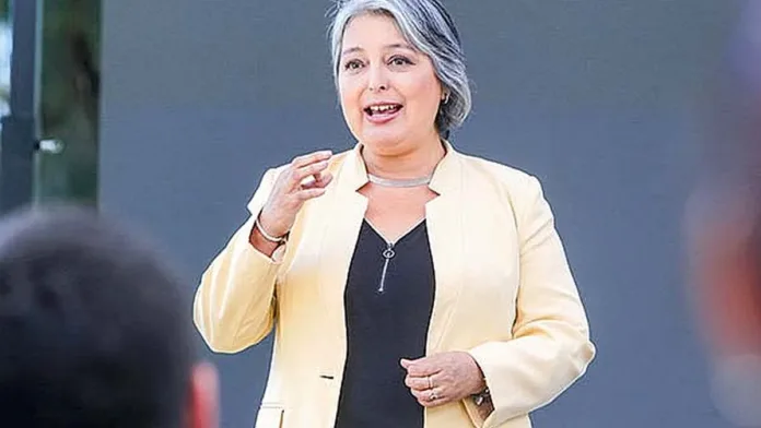Ministra Jara: "Las propuestas de AFP exigen más sacrificios a los cotizantes". Ministra Jara: "Las propuestas de AFP exigen más sacrificios a los cotizantes".