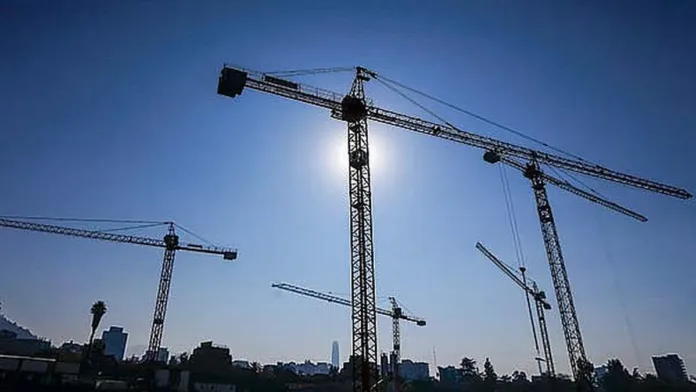 El gobierno impulsa la industria inmobiliaria con 90 mil nuevas viviendas en desarrollo. El gobierno impulsa la industria inmobiliaria con 90 mil nuevas viviendas en desarrollo.