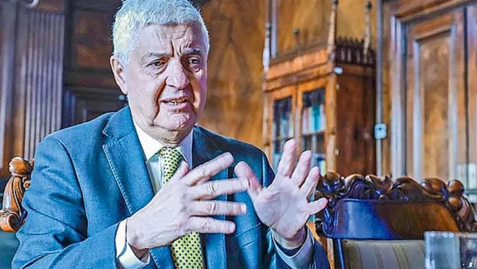 Etcheberry realiza ajustes clave en el SII Etcheberry realiza ajustes clave en el SII