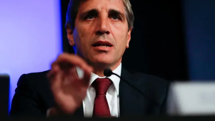 El Gobierno advierte sobre el cierre de sucursales del Banco Nación por tasas abusivas. El Gobierno advierte sobre el cierre de sucursales del Banco Nación por tasas abusivas.
