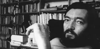 Explora el legado de Julio Cortázar en esta innovadora muestra multimedia.