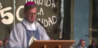 García Cuerva critica a quienes buscan culpables en vez de enfrentar la pobreza.