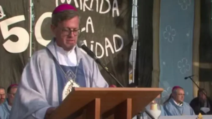 García Cuerva critica a quienes buscan culpables en vez de enfrentar la pobreza. García Cuerva critica a quienes buscan culpables en vez de enfrentar la pobreza.