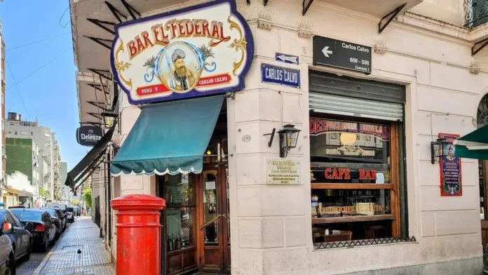 Cafés porteños: El Federal y el misterio de las cartas perdidas en el juego. Cafés porteños: El Federal y el misterio de las cartas perdidas en el juego.