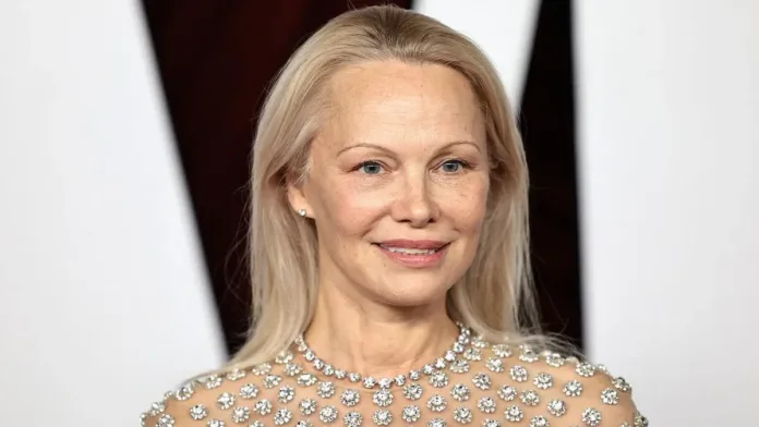 Pamela Anderson impulsa la autoaceptación en su nuevo mensaje inspirador. Pamela Anderson impulsa la autoaceptación en su nuevo mensaje inspirador.