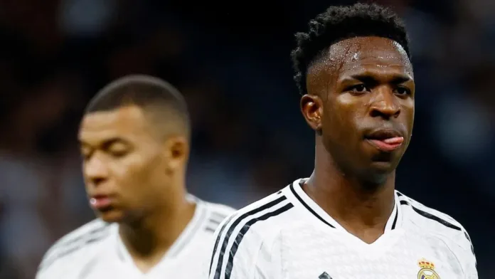Malestar en el Real Madrid tras la derrota ante el Barcelona: futuro incierto para Ancelotti. Malestar en el Real Madrid tras la derrota ante el Barcelona: futuro incierto para Ancelotti.