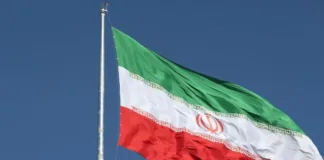 Irán afirma que operaciones en aeropuertos de Teherán son normales y a tiempo.