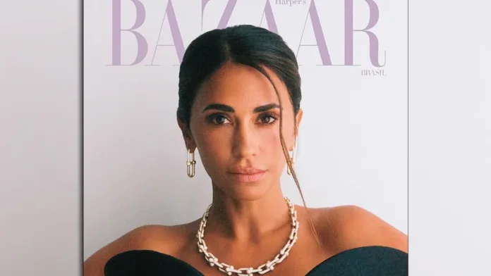 Antonela Roccuzzo deslumbra en la portada de una icónica revista de moda. Antonela Roccuzzo deslumbra en la portada de una icónica revista de moda.