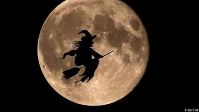 Elementos icónicos que simbolizan la magia y el folclore de las brujas. Elementos icónicos que simbolizan la magia y el folclore de las brujas.