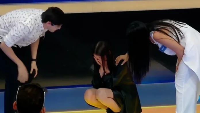 Una participante de The Floor llora y pide a Guido Kaczka salir del juego. Una participante de The Floor llora y pide a Guido Kaczka salir del juego.