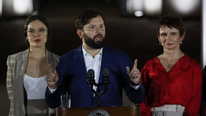 Presidente Boric tras elecciones: "Dulce y agraz para todos los sectores". Presidente Boric tras elecciones: "Dulce y agraz para todos los sectores".
