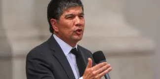 Manuel Monsalve enfrenta severas consecuencias por la denuncia de violación.