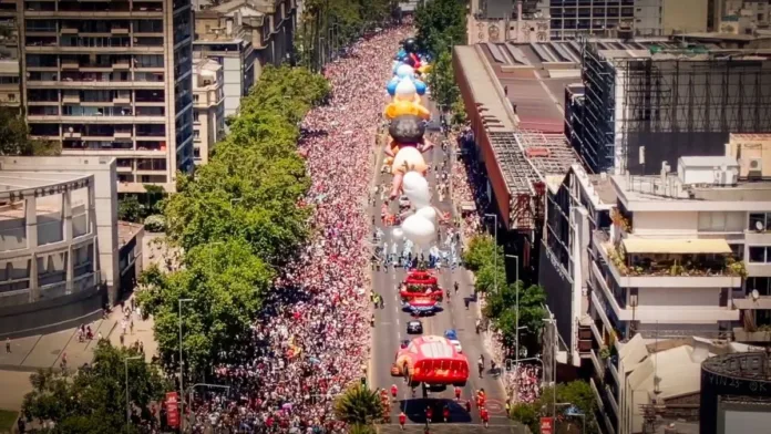 París celebra la 13ª edición del Paris Parade París celebra la 13ª edición del Paris Parade