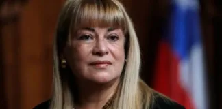 La Corte Suprema decide unánimemente expulsar a Ángela Vivanco del cargo.