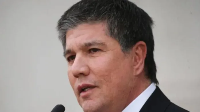 Denuncia por violación a Manuel Monsalve: pisco sour y ropa ensangrentada. Denuncia por violación a Manuel Monsalve: pisco sour y ropa ensangrentada.