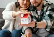Descubre el sueldo necesario para adquirir un departamento en Santiago.