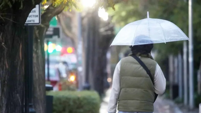 ¿Lloverá en Santiago? Jaime Leyton detalla el clima para este fin de semana largo. ¿Lloverá en Santiago? Jaime Leyton detalla el clima para este fin de semana largo.