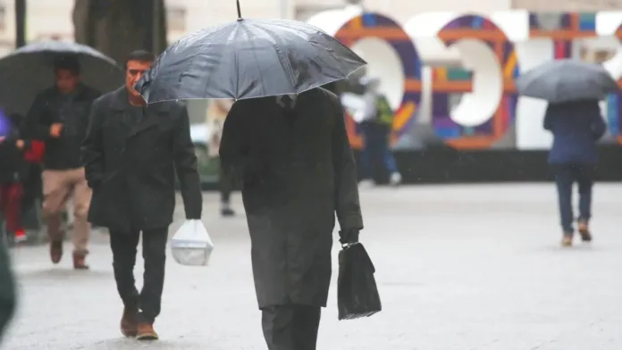 Lluvias en la RM: se esperan precipitaciones desde este lunes en Santiago. Lluvias en la RM: se esperan precipitaciones desde este lunes en Santiago.