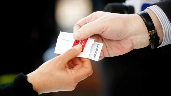 El alcalde reelecto solicitará a Servel una revisión del proceso electoral. El alcalde reelecto solicitará a Servel una revisión del proceso electoral.