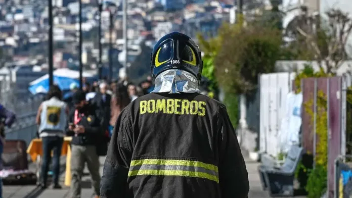 Funcionaria de Bomberos de La Serena sufre violento asalto y denuncia el hecho. Funcionaria de Bomberos de La Serena sufre violento asalto y denuncia el hecho.