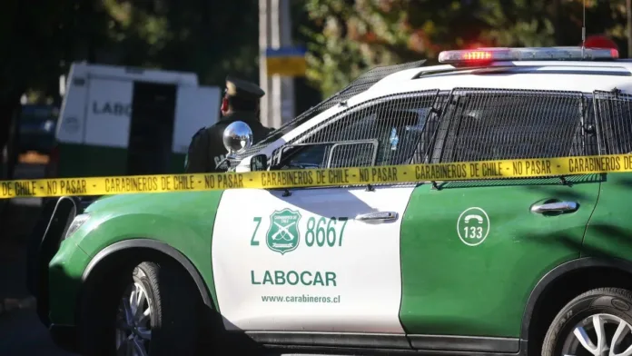 Detenidos en Buin por disparos injustificados desde su hogar. Detenidos en Buin por disparos injustificados desde su hogar.