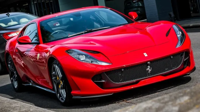 Descubre los 20 autos de lujo más deseados en Chile Descubre los 20 autos de lujo más deseados en Chile