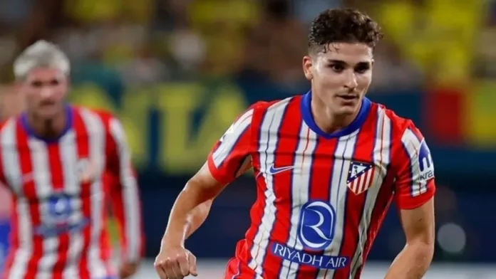 Julián Álvarez se muda en España por un curioso motivo que sorprende a todos. Julián Álvarez se muda en España por un curioso motivo que sorprende a todos.