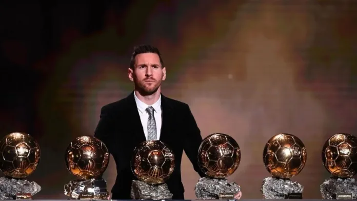 Descubre a los argentinos que brillaron con el Balón de Oro Descubre a los argentinos que brillaron con el Balón de Oro