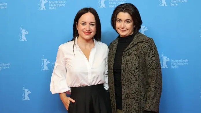 Maite Alberdi comparte su apoyo a Paulina Urrutia en este difícil momento. Maite Alberdi comparte su apoyo a Paulina Urrutia en este difícil momento.