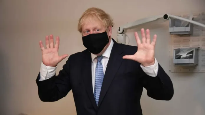 Boris Johnson reflexiona sobre sus disculpas por las fiestas en plena pandemia. Boris Johnson reflexiona sobre sus disculpas por las fiestas en plena pandemia.