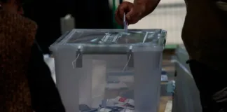 Análisis de las elecciones en cuatro comunas clave y su impacto en el futuro.