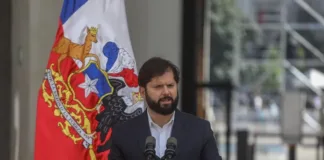 Presidente Boric insta a la reflexión sobre el uso de las instituciones en el país.