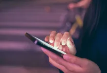 Ley obliga a telecomunicaciones a informar sobre planes más económicos y cómo reclamar.