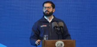 Denuncian acoso y difusión de imágenes privadas del Presidente Boric.